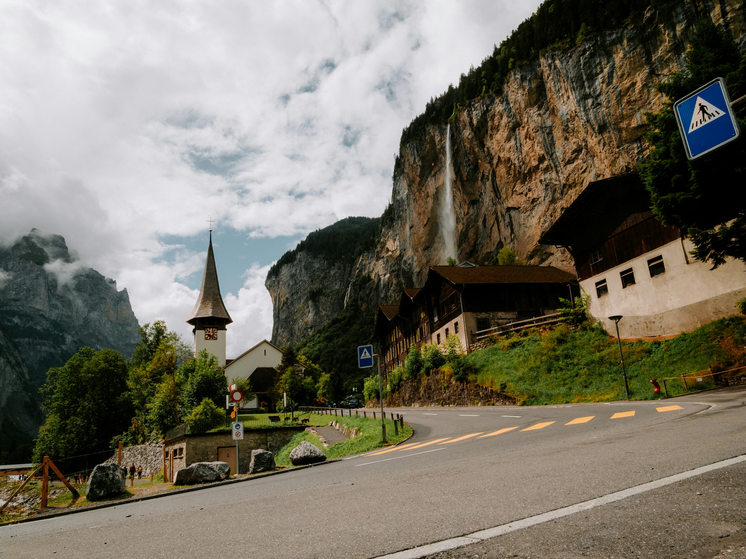 Swiss Road Trip: Best Routes to Explore